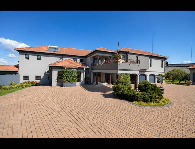 5 BEDROOM HOUSE FOR SALE IN THREE RIVERS EAST
